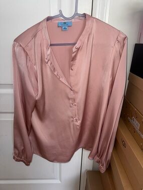 CeCe Dusty Rose Satin V-Neck Button Blouse